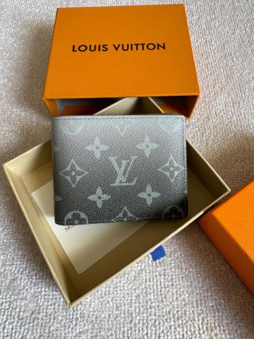 Wallets and card holders Lilly Onlines