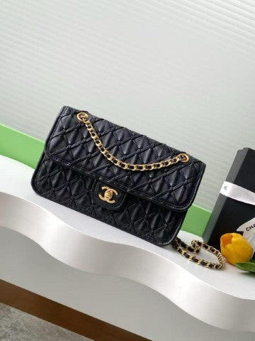 Ladies Chanel bags Lilly Onlines