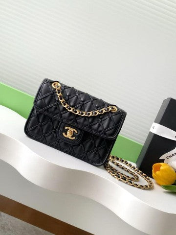 Ladies Chanel bags Lilly Onlines