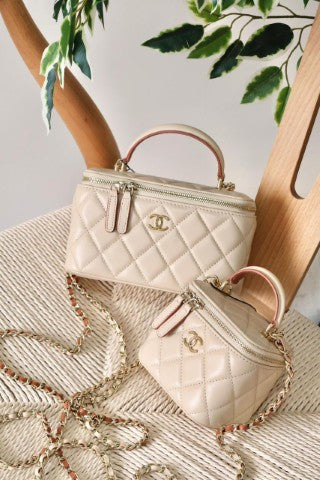 Ladies Chanel bags Lilly Onlines