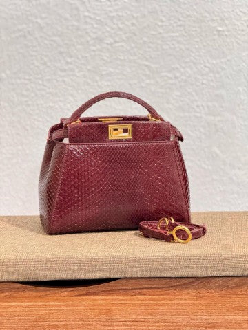 Ladies Fendi bag Lilly Onlines