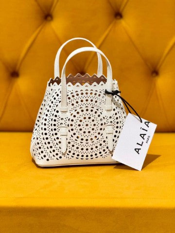 Ladies Alaia bags Lilly Onlines