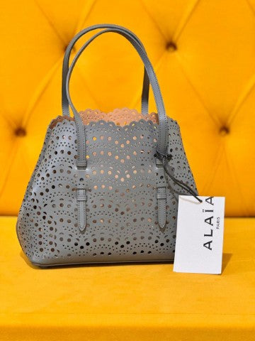 Ladies Alaia bags Lilly Onlines