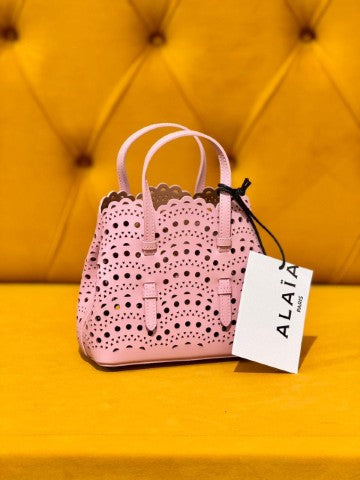 Ladies Alaia bags Lilly Onlines