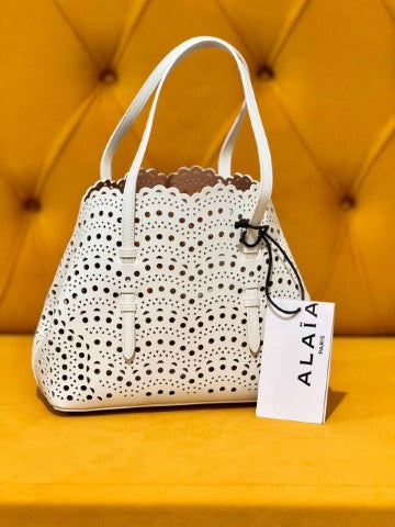 Ladies Alaia bags Lilly Onlines