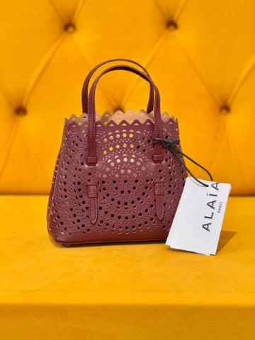 Ladies Alaia bags Lilly Onlines