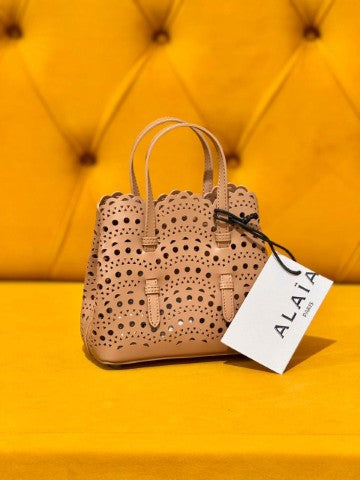 Ladies Alaia bags Lilly Onlines