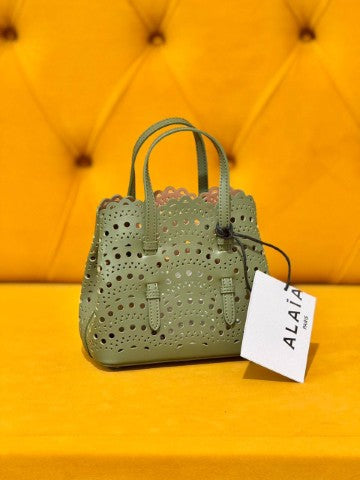 Ladies Alaia bags Lilly Onlines