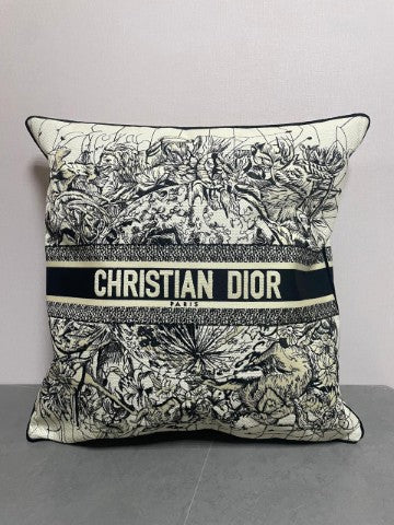 House decore items Lilly Onlines