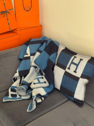 House decore items Lilly Onlines