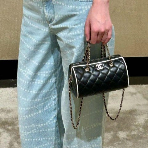 Ladies Chanel bags Lilly Onlines