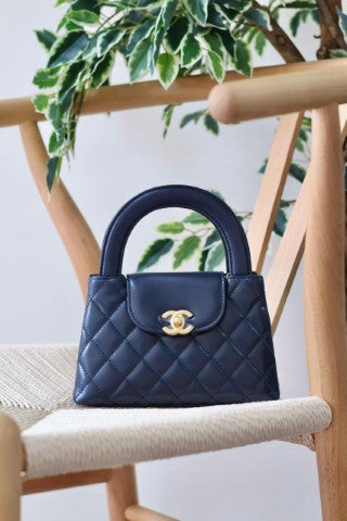 Ladies Chanel bags Lilly Onlines