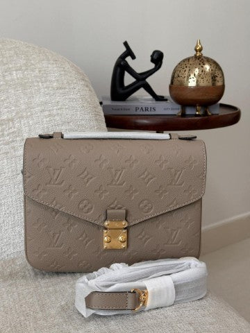 Ladies Lv bags Lilly Onlines