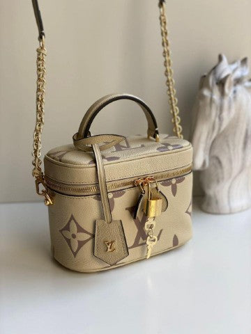 Ladies Lv bags Lilly Onlines