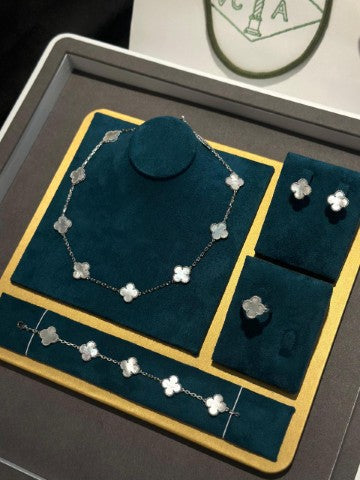 Ladies jewelry full set Lilly Onlines