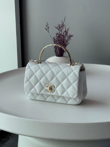 ladies Chanel bags Lilly Onlines