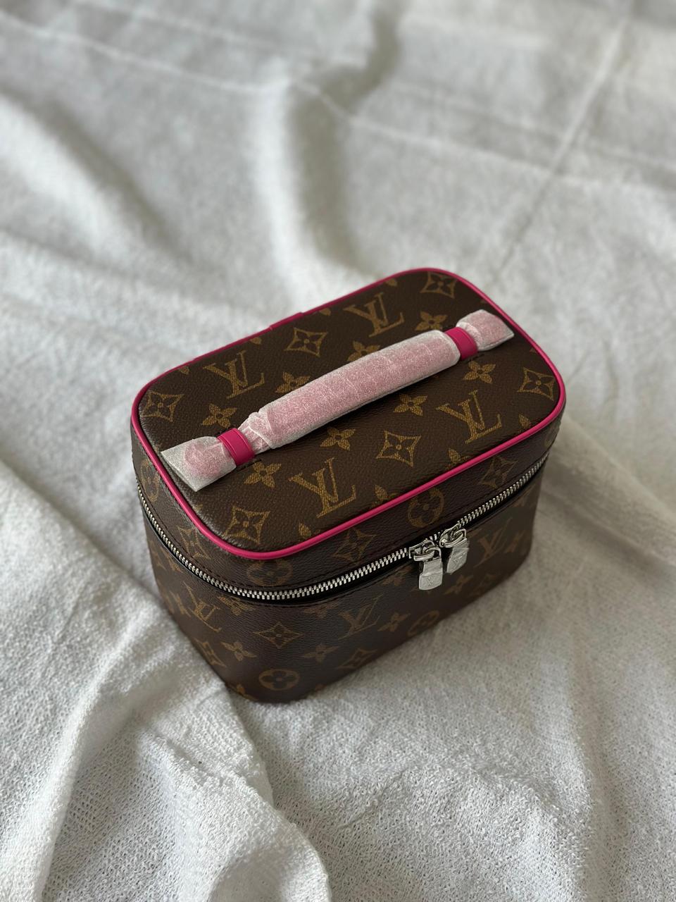 Ladies Lv bags Lilly Onlines