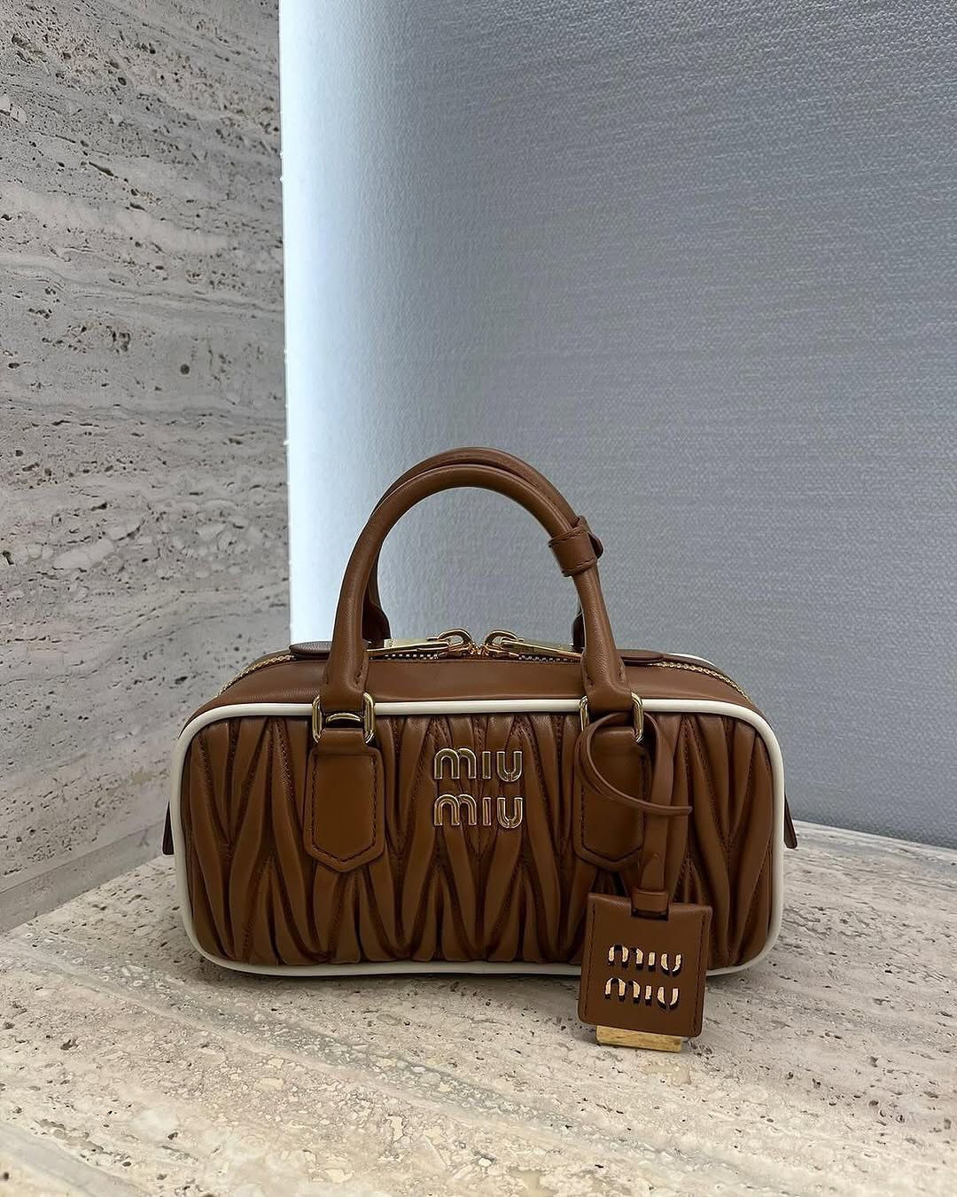 Ladies Miu Miu bags Lilly Onlines