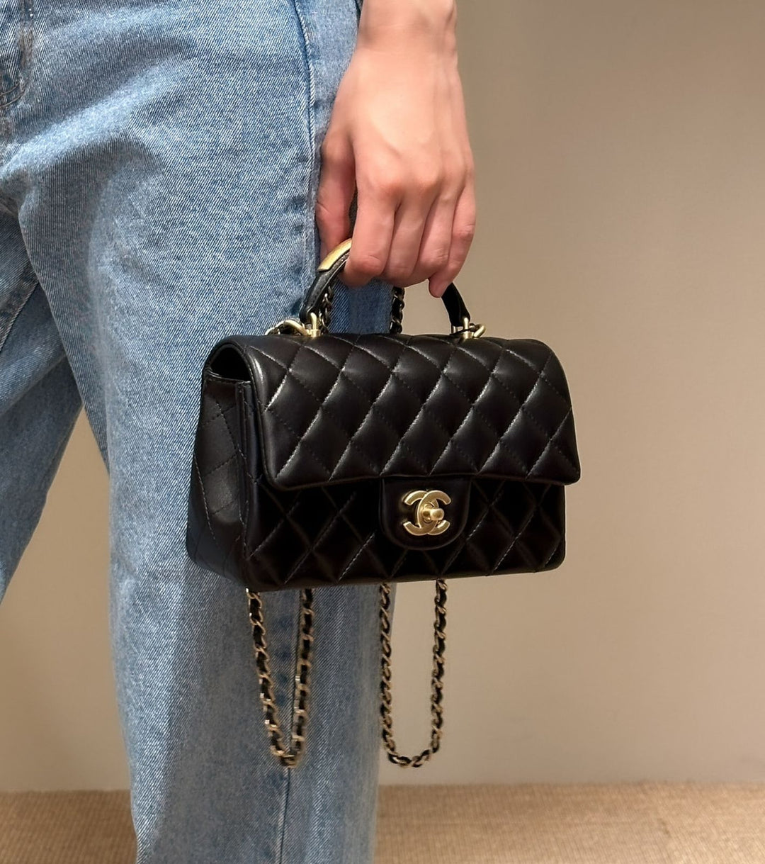 Ladies Chanel bags Lilly Onlines