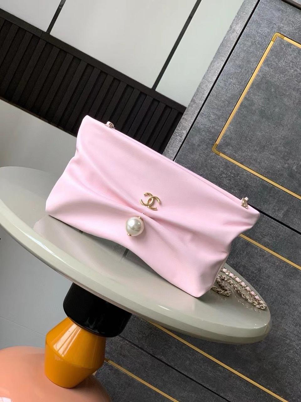 Ladies Chanel bags Lilly Onlines