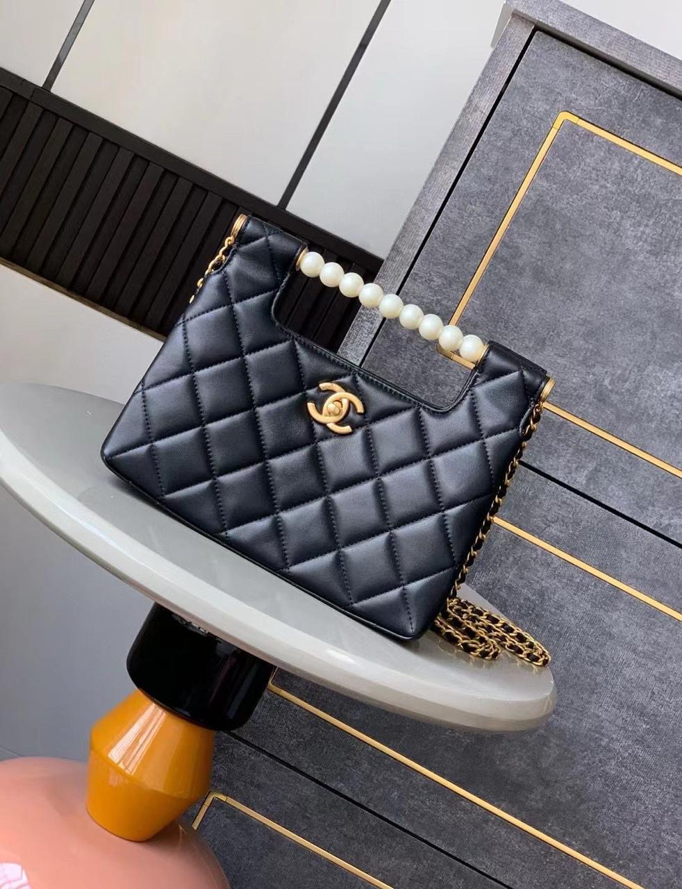 Ladies Chanel bags Lilly Onlines