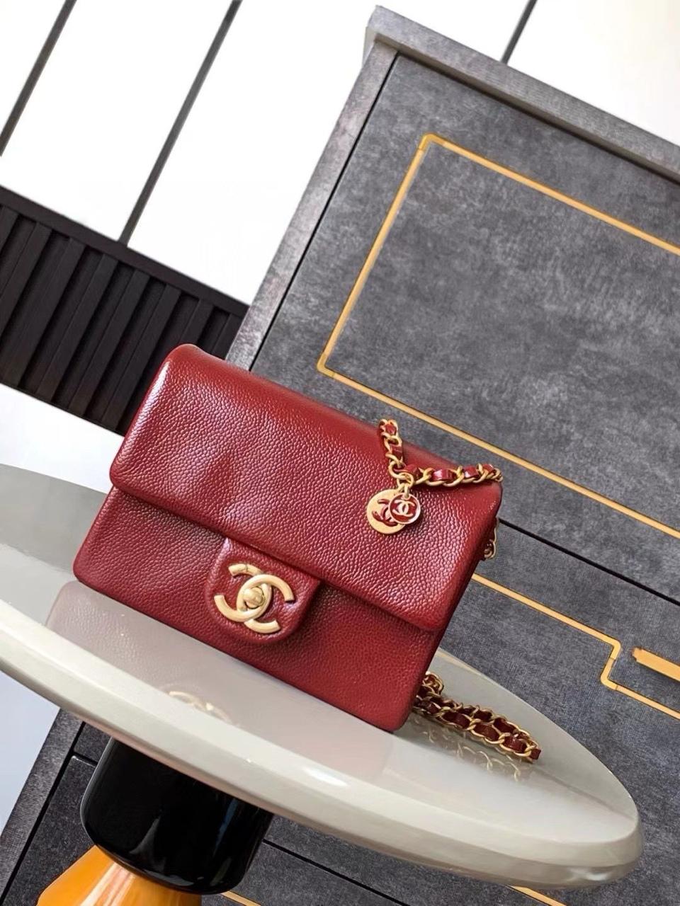 Ladies Chanel bags Lilly Onlines