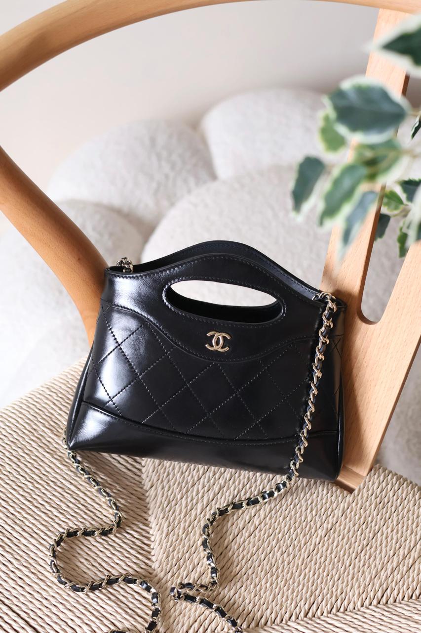 Ladies Chanel bags Lilly Onlines