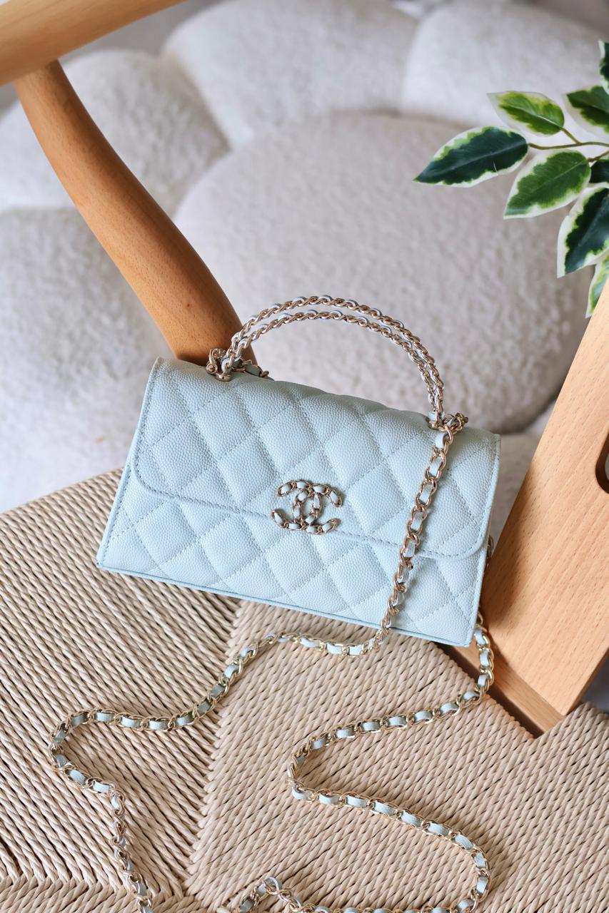 Ladies Chanel bags Lilly Onlines