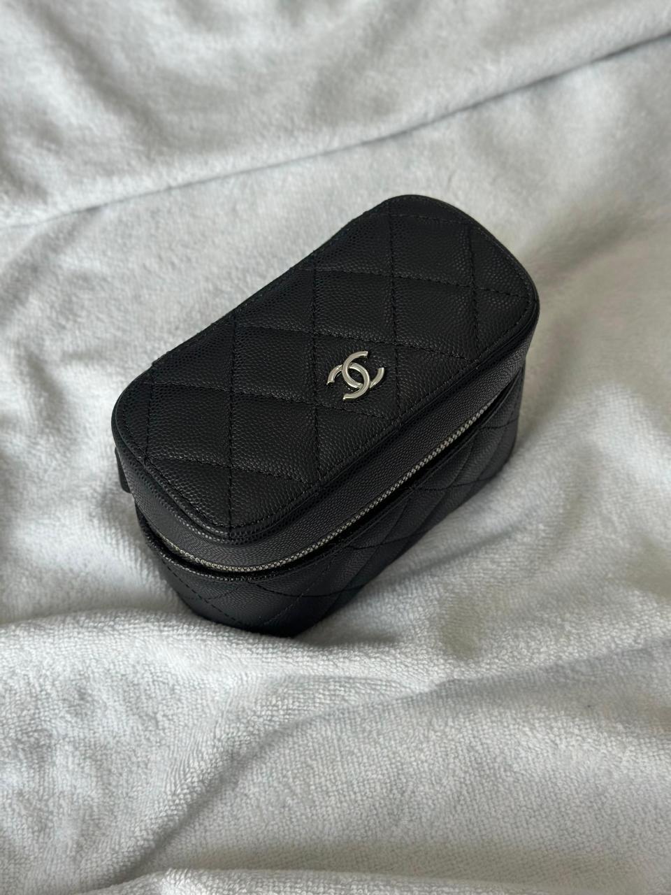 Ladies Chanel bags Lilly Onlines
