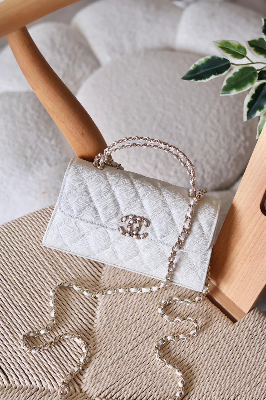 Ladies Chanel bags Lilly Onlines
