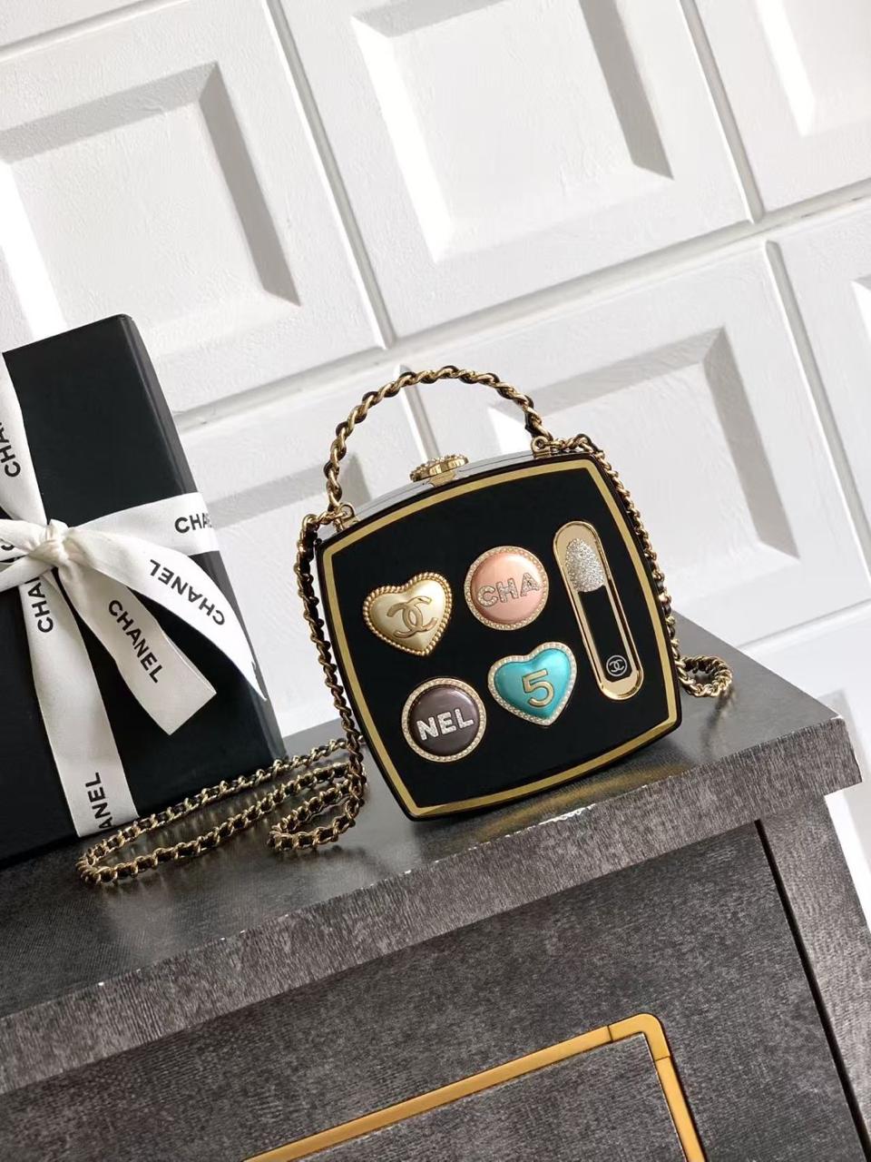 Ladies Chanel bags Lilly Onlines