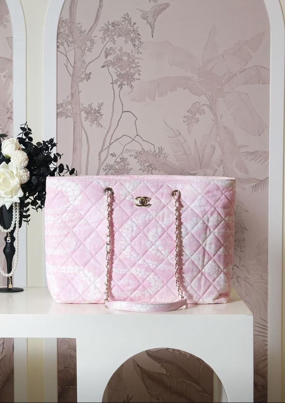 Ladies Chanel bags Lilly Onlines