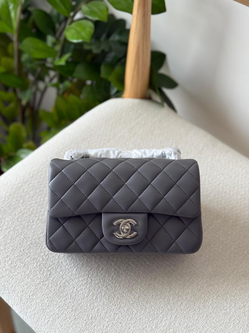 Ladies Chanel bags Lilly Onlines