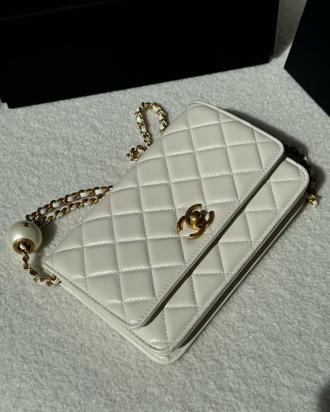 Ladies Chanel bags Lilly Onlines