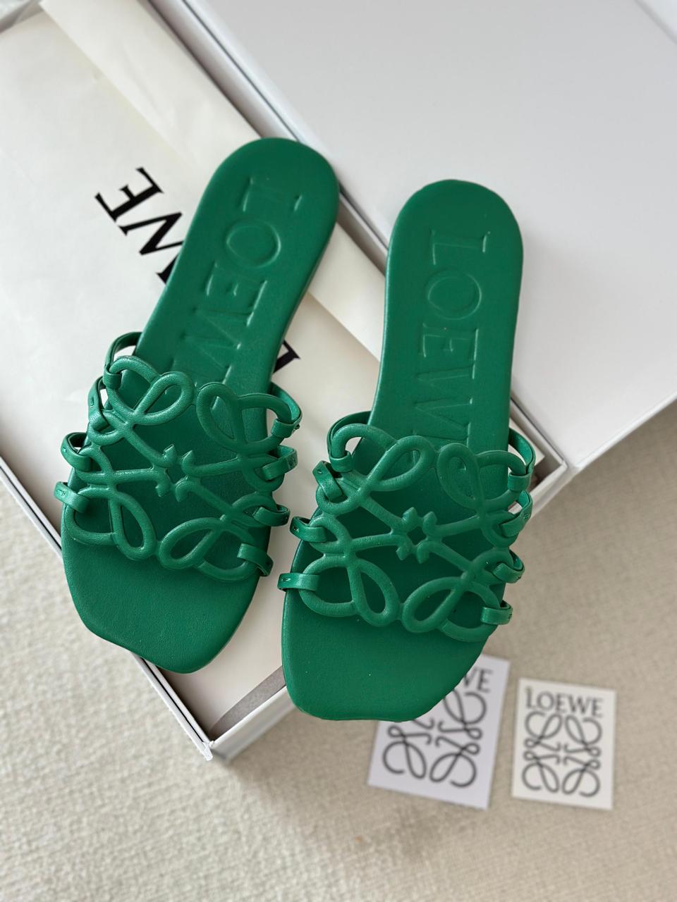 Ladies flats Lilly Onlines