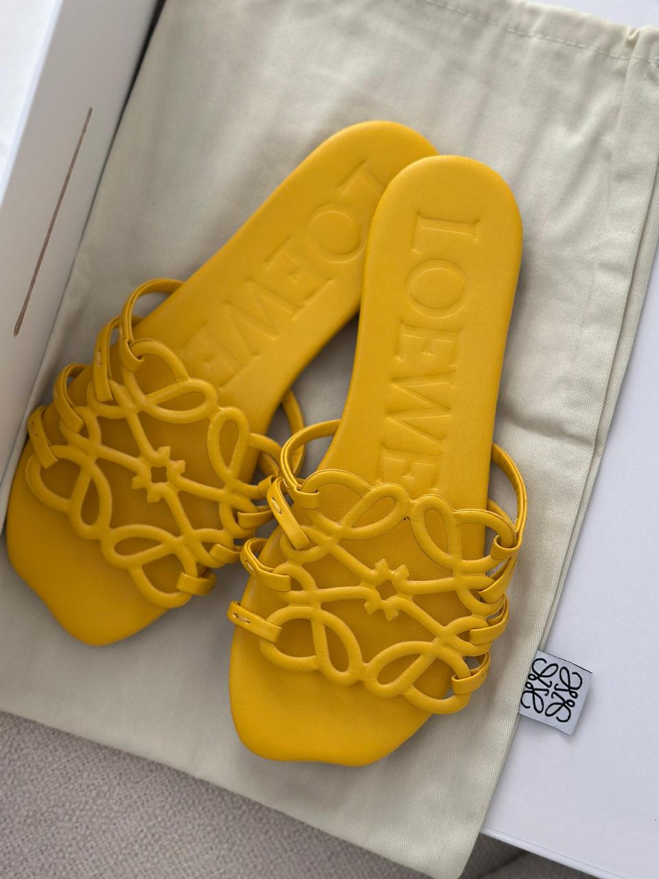 Ladies flats Lilly Onlines