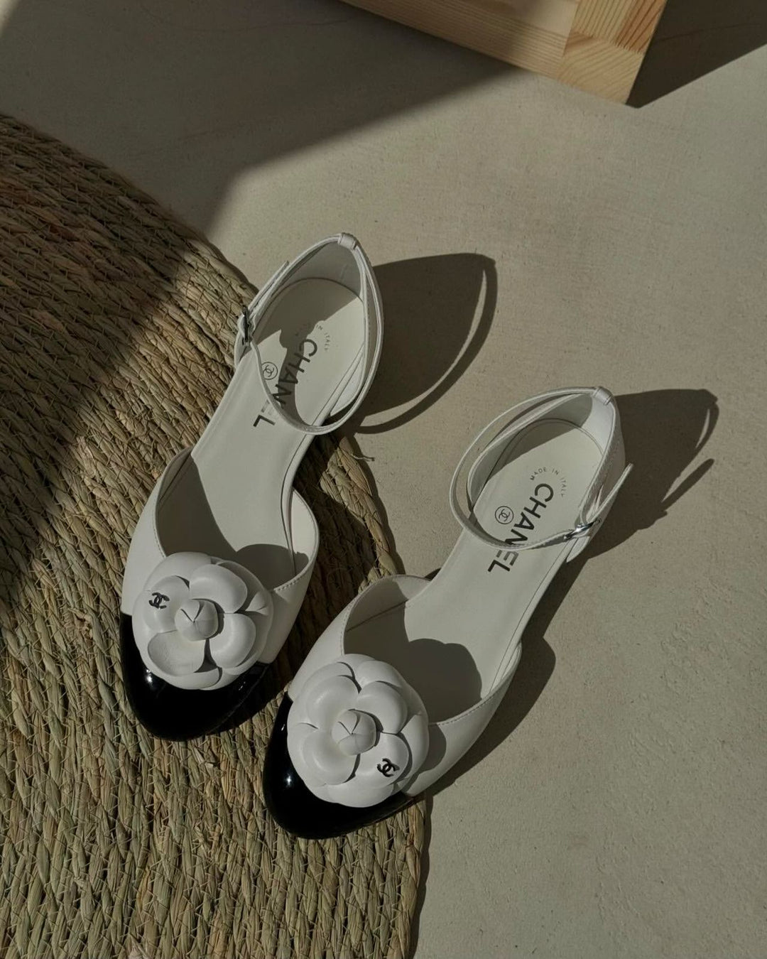 Ladies flats Lilly Onlines