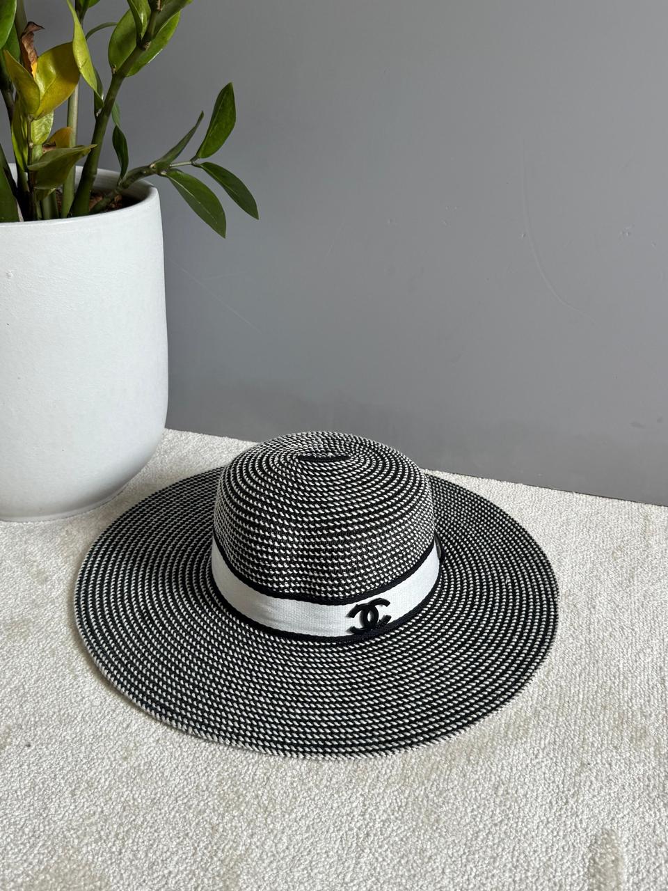 Title ladies hats & caps Lilly Onlines