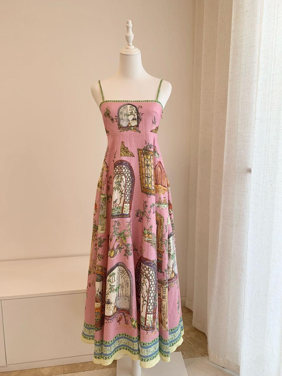 Title dresses Lilly Onlines