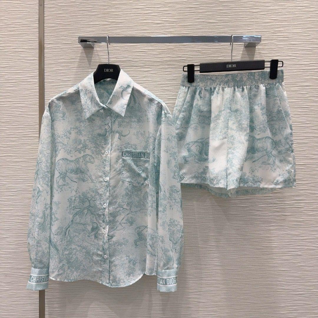Title dresses Lilly Onlines