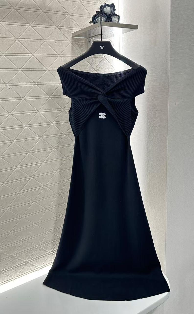 Title dresses Lilly Onlines