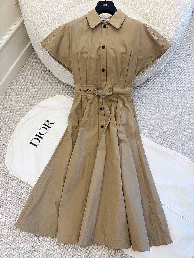 Title dresses Lilly Onlines