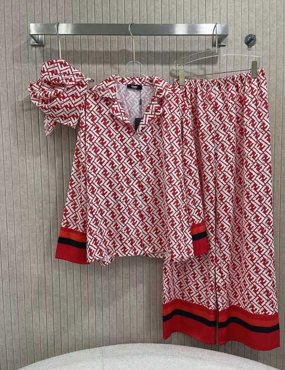 Title dresses Lilly Onlines