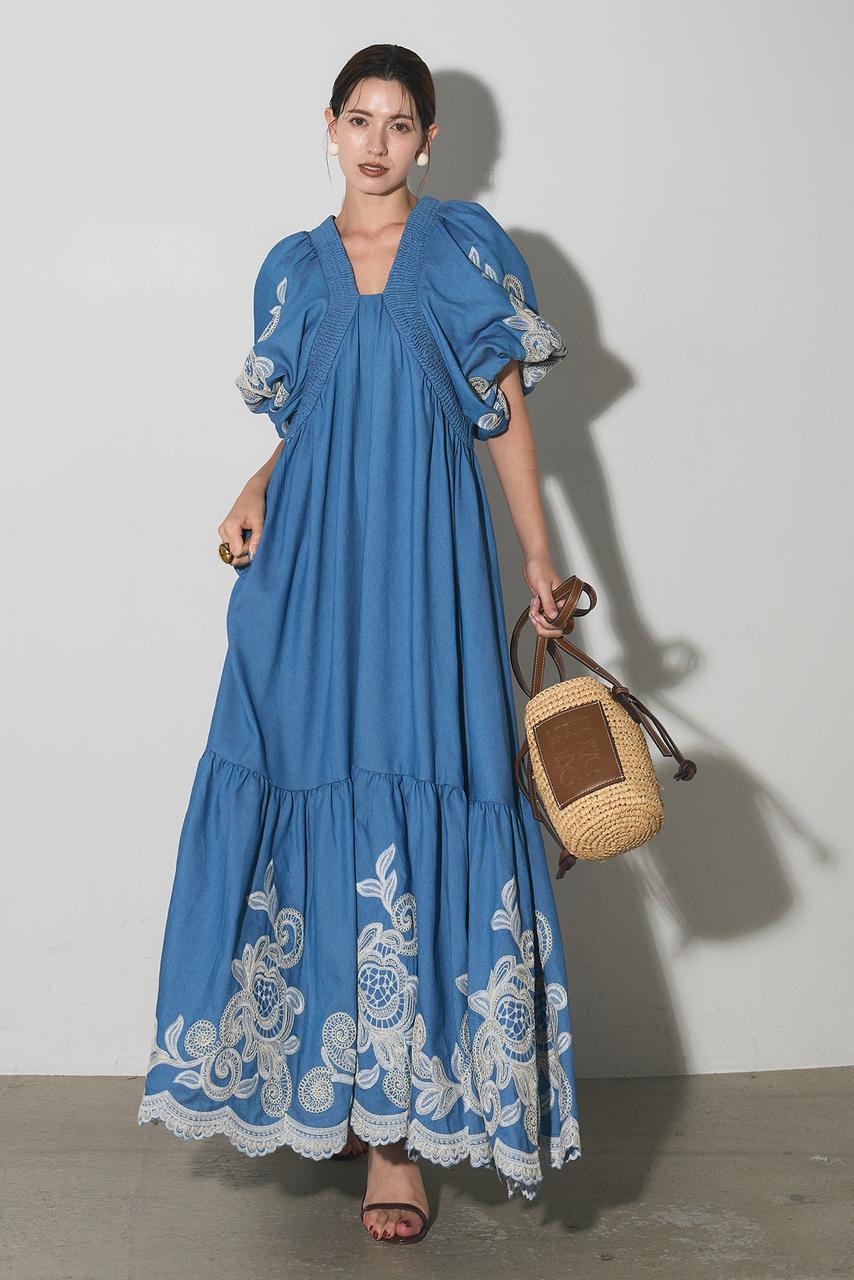 Title dresses Lilly Onlines