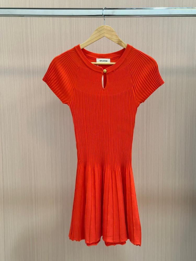 Title dresses Lilly Onlines