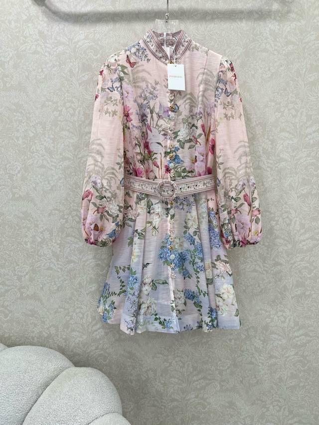 Title dresses Lilly Onlines