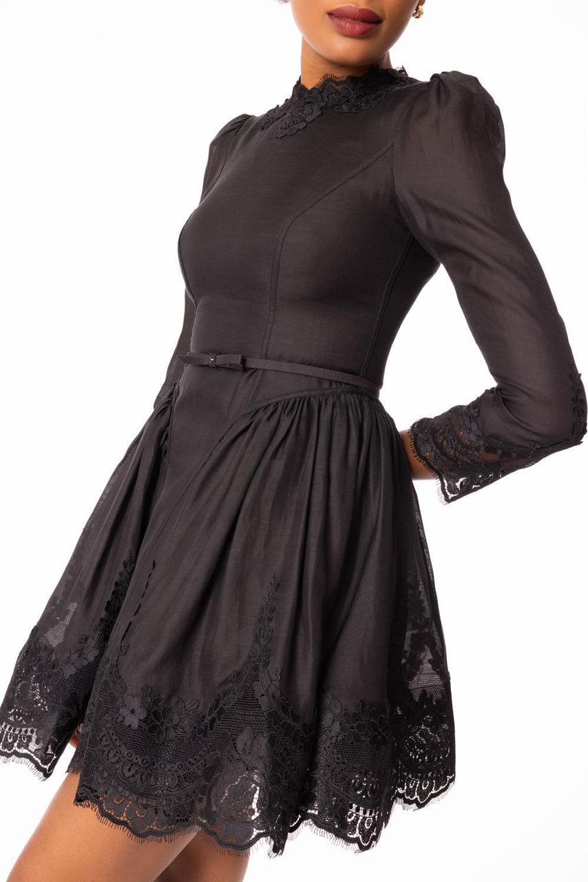 Title dresses Lilly Onlines