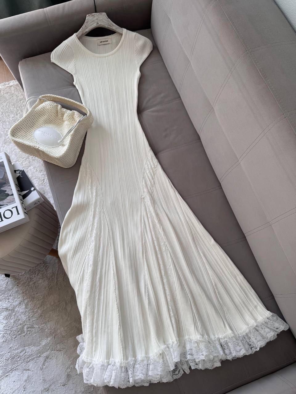 Title dresses Lilly Onlines