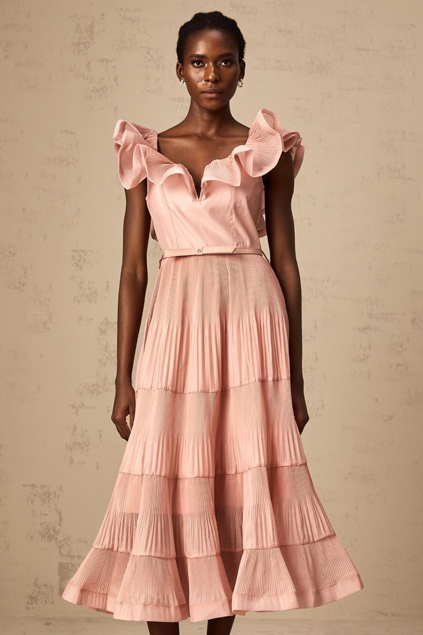 Title dresses Lilly Onlines