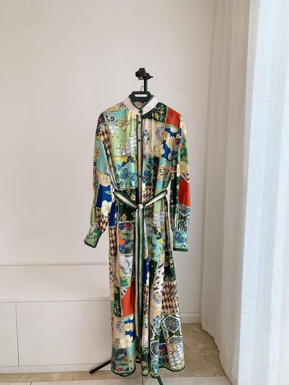 Title dresses Lilly Onlines